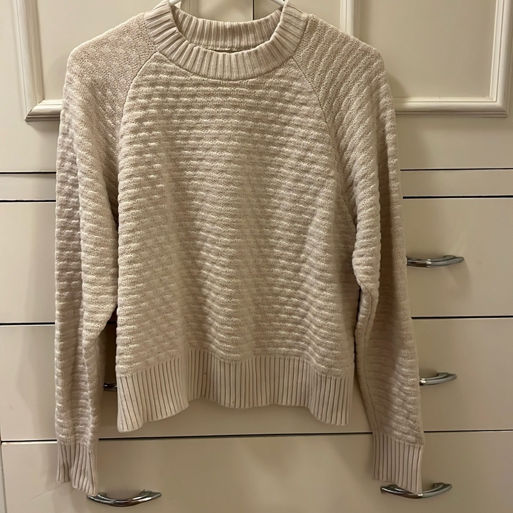 Lululemon cream colored sweater size 6